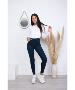 Alternative view of chupin azul oscuro