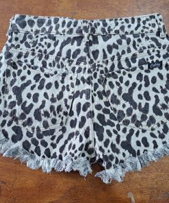 Alternative view of SHORT ANIMAL PRINT CLARITO